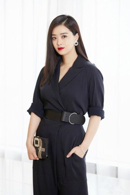 夏日出街利器，杨紫蒋欣王子文告诉你连体裤怎么穿最美 