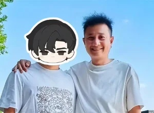 41岁文章去上海看女儿，爷俩共用一张脸，聚餐吃陕西大饼定了包间