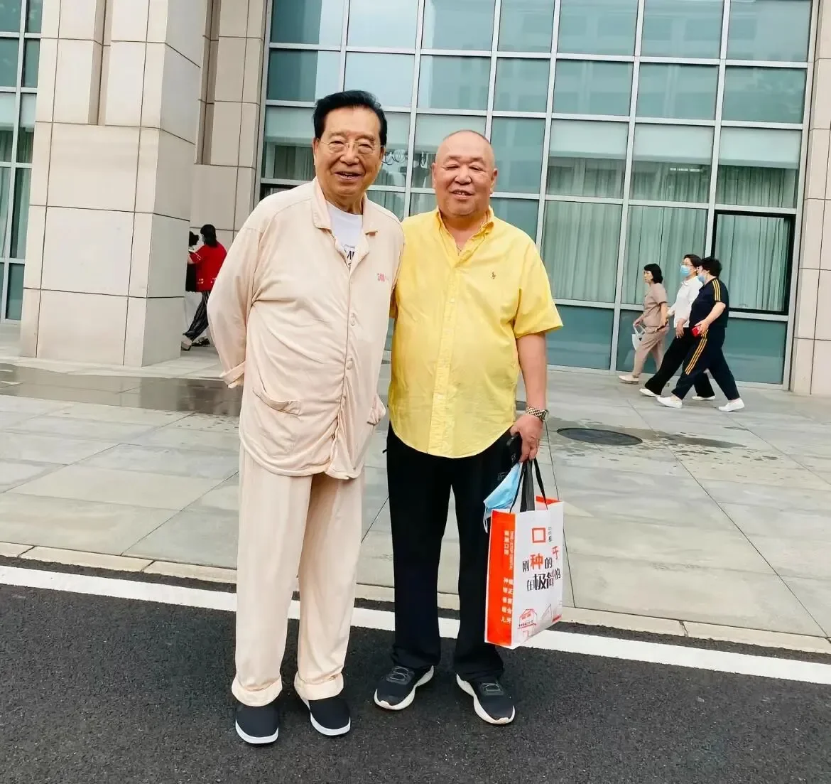 腾讯新闻配图