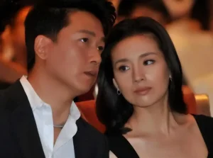 潘粤明开心了！11年没等来董洁松口，顶顶17岁选择独立入住父亲家