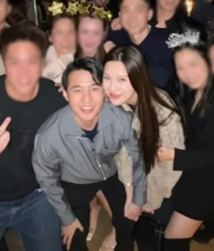 33岁何猷亨疑带新欢看演出,赌王豪门二代只剩他还在当情场浪子?